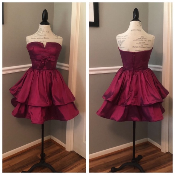 Sherri Hill Dresses & Skirts - SHERRI HILL 🎉HOST PICK🎉STRAPLESS SATIN DRESS